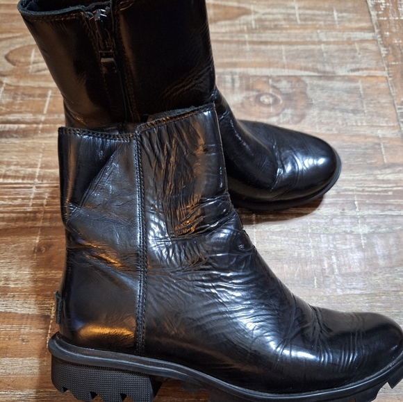 Sorel Shoes - Sorel Glossy Black Ankle Booties
